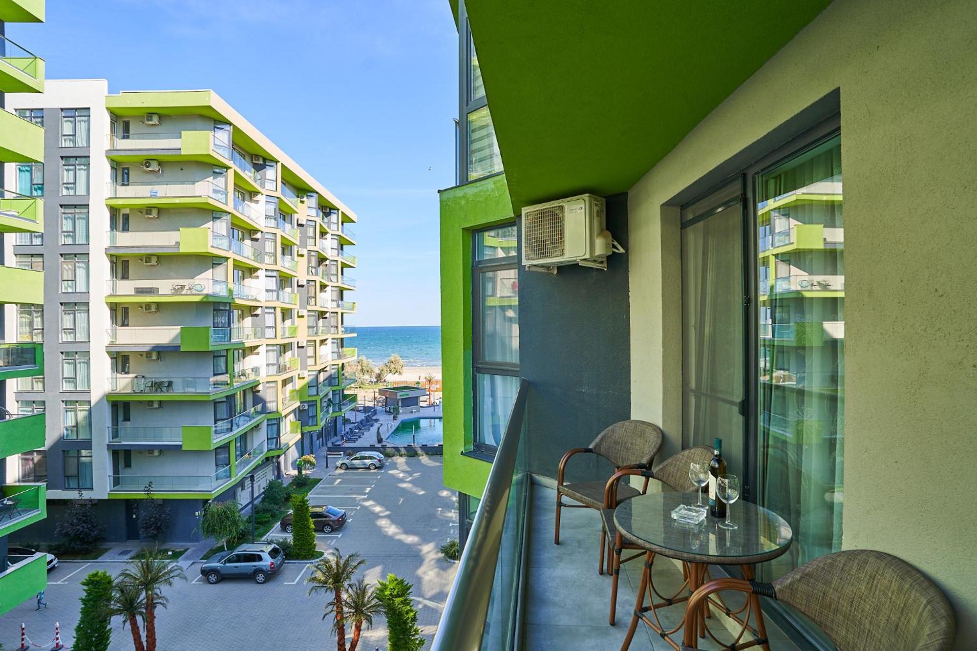 Bianca Residence 2 By Alz Navodari Exterior photo